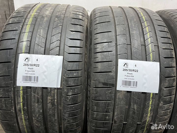 Pirelli P Zero PZ4 285/30 R22 94Y