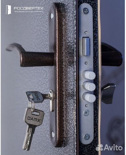 Входная металлическая дверь в квартиру