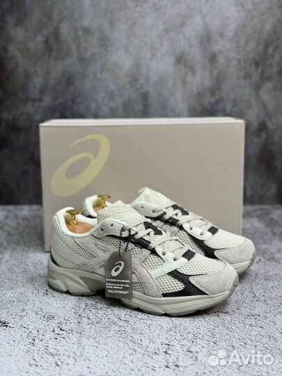 Кроссовки Asics