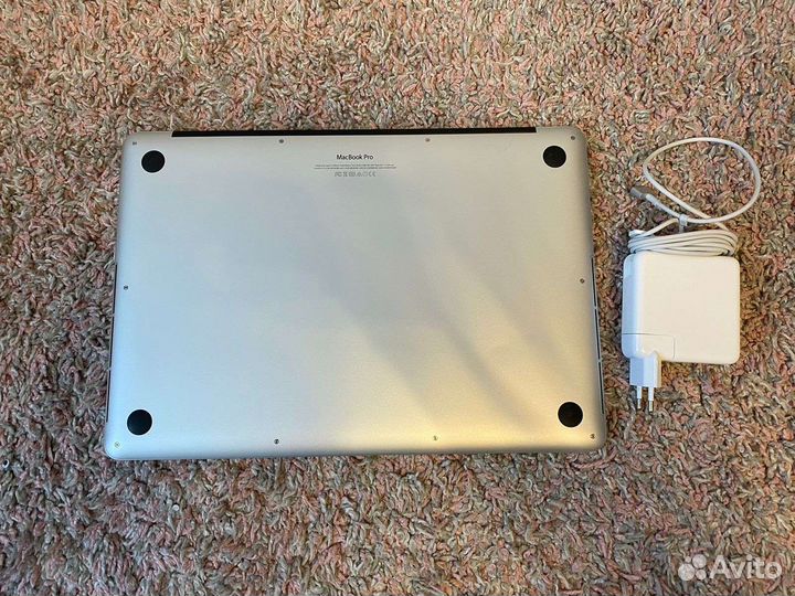 MacBook Pro 15 2015 i7 16gb 512gb