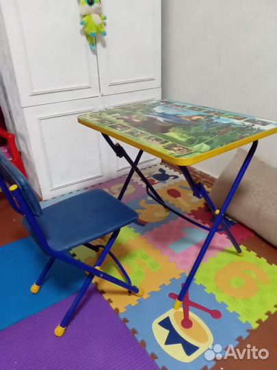 Детский стол и стул для школьника