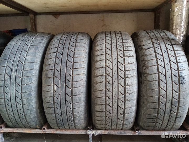 Goodyear Wrangler HP All Weather 255/60 R18
