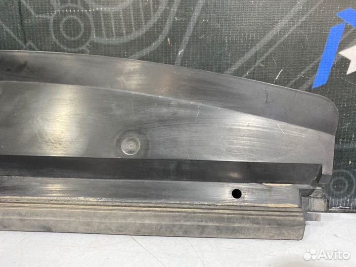 Воздуховод радиатора Bmw X5 E53 M54B30 2006