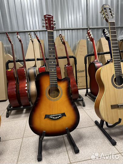 Акустическая гитара