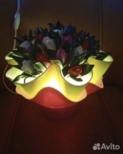 Светильник-букет из изолона ручная работа