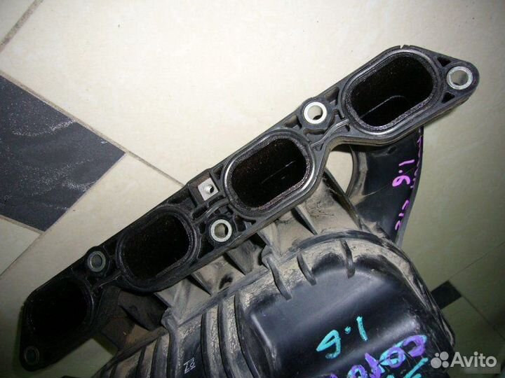 Коллектор впускной Toyota Corolla E12 3ZZ 2006
