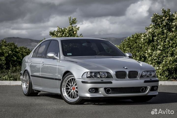Лобовое стекло на BMW 5 E39