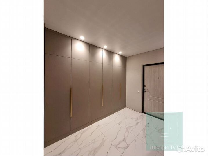 Распашной шкаф