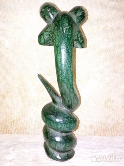 Статуэтка змея