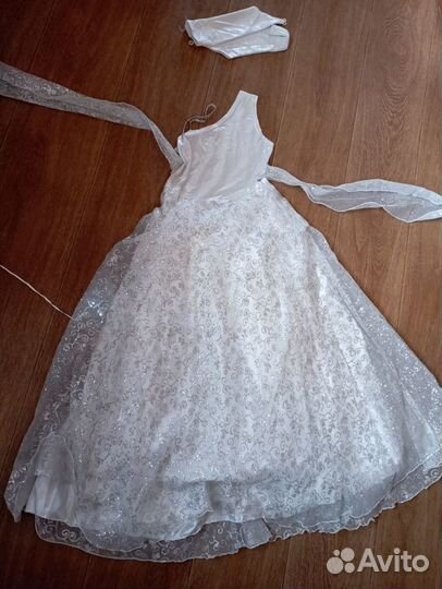 Детское нарядное платье, размер 34