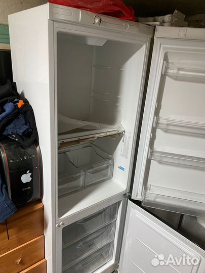 Холодильник indesit