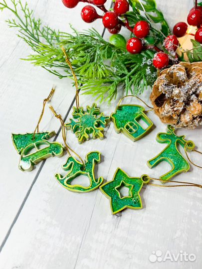 Елочные игрушки