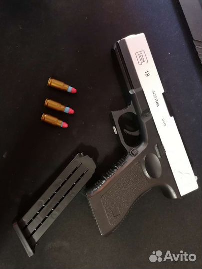 Игрушечный Пистолет glock 18