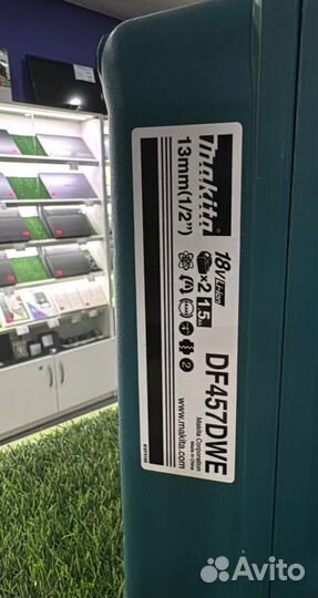 Шуруповерт Makita DF457DWE