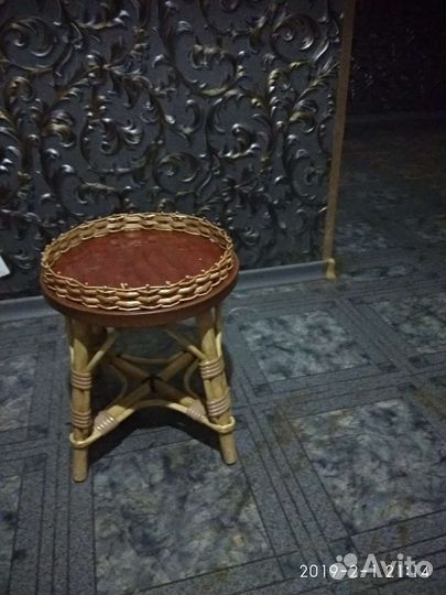 Подставка под цветок