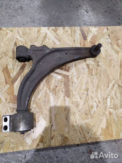 Передние Рычаги Опель Астра J