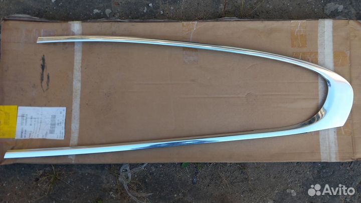 Jaguar XF 2007-2015 молдинг на заднюю левую дверь