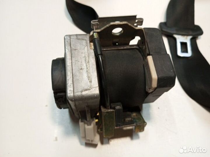 Ремень безопасности задний левый Volkswagen Passat