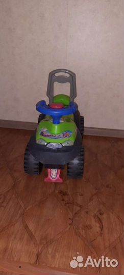 Детская машинка каталка