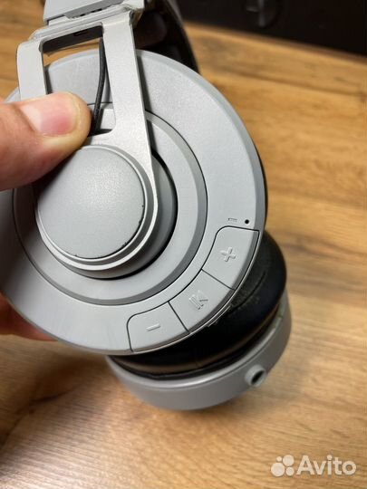 Беспроводные наушники