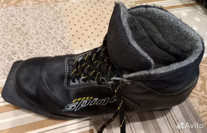 Лыжные ботинки классические