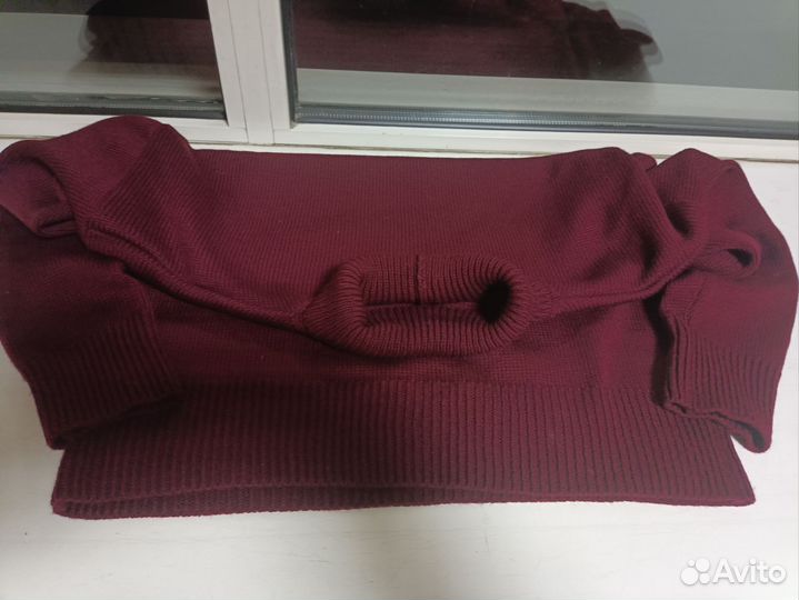 Свитер