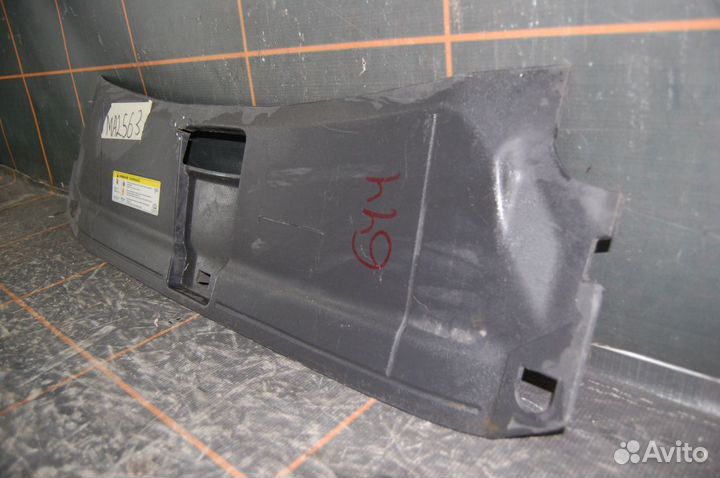 Кожух замка капота - Audi Q3