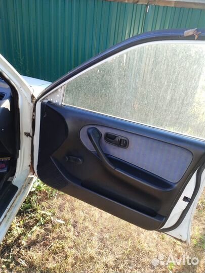 Nissan Primera 1.6 МТ, 1996, битый, 342 644 км