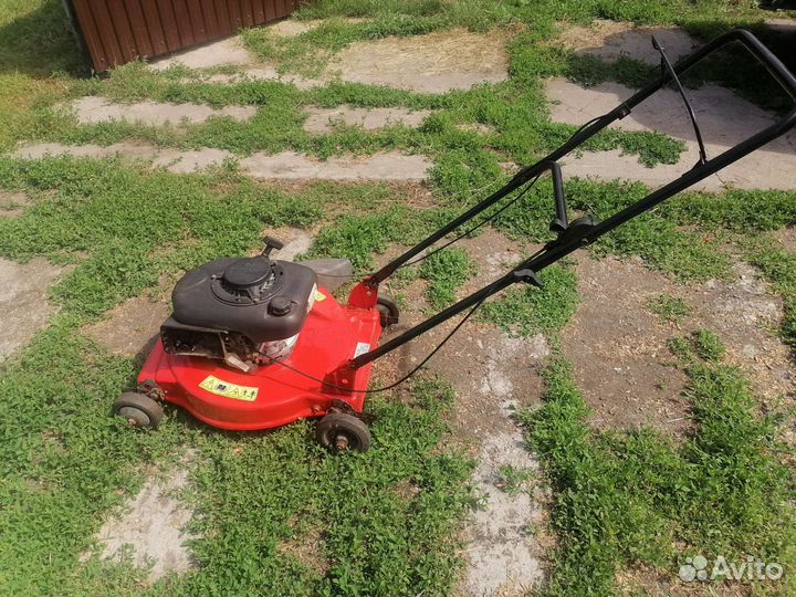 Газонокосилка бензиновая самоходная бу