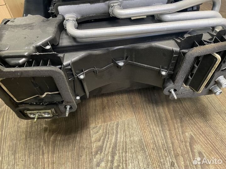 Корпус отопителя BMW 5 E60/E61