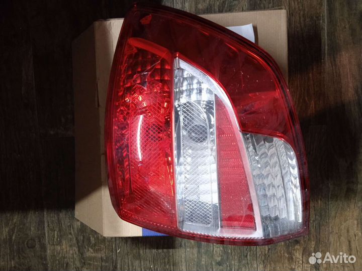 Задняя фара на гранту