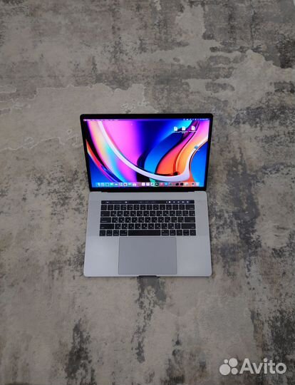 Apple MacBook Pro 15 2017 2,9/16/512 Radeon 560