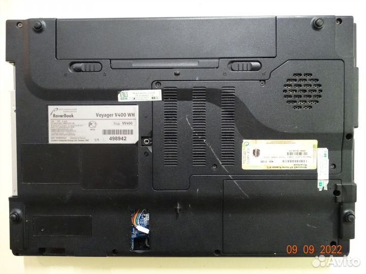Ноутбук RoverBook Voyager V400 WH (неисправный)