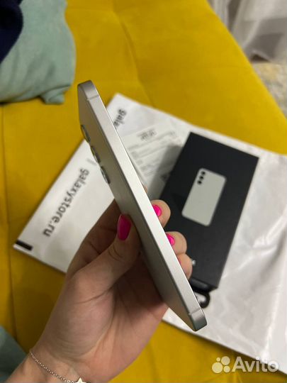 Samsung Galaxy S24, 8/256 ГБ