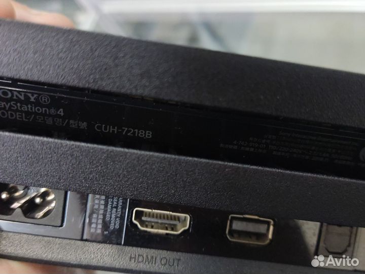 Sony PS4 PRO прошитая 9.00 и много игр