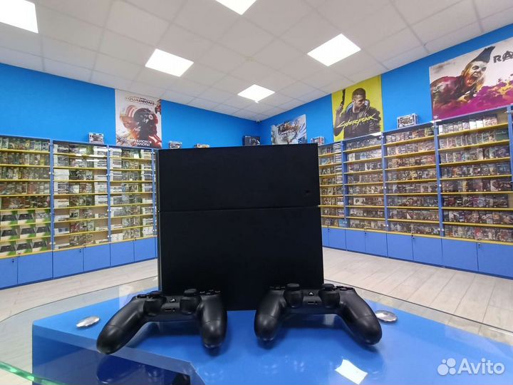 Игровая консоль пс4 фат 2 джостика