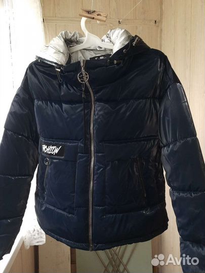 Куртка демисезонная женская с капюшоном 48