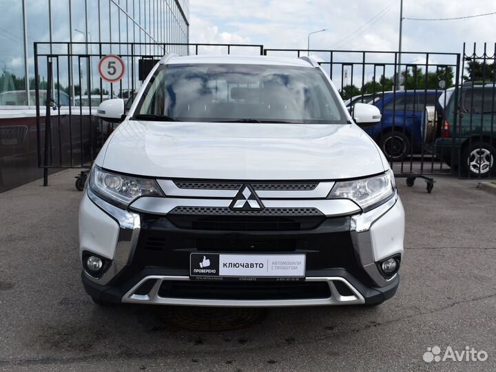 Mitsubishi Outlander 2.0 CVT, 2019, 65 195 км