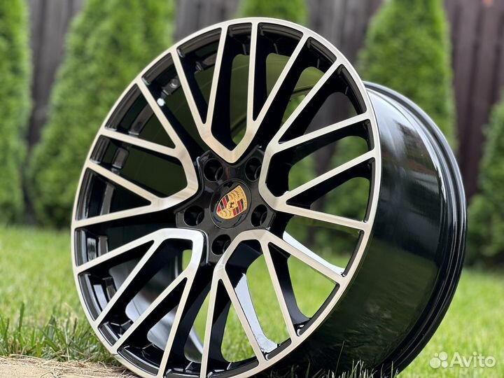 Новые модные диски на Porsche Cayenne R21