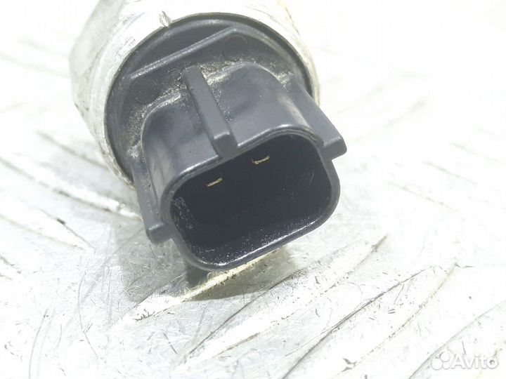 Б/У Датчик включения заднего хода#001