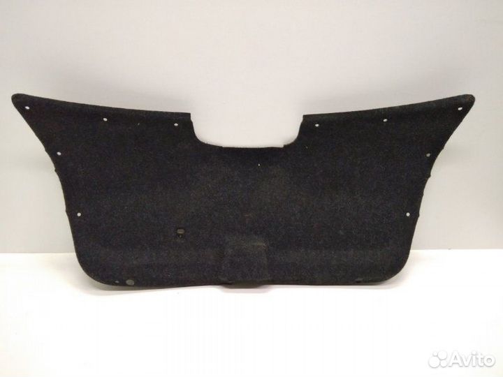 Обшивка крышки багажника задняя Skoda Rapid 1
