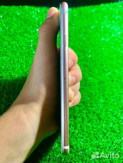 Телефон iPhone