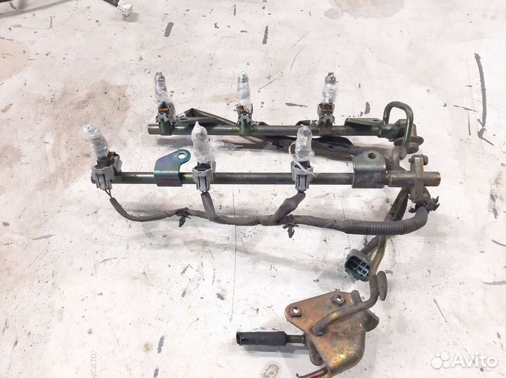 Топливная рампа FX35 vq35de