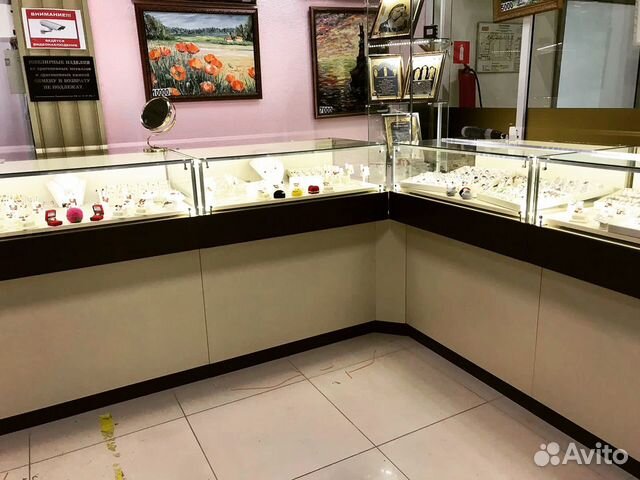 Витрины для ювелирных украшений