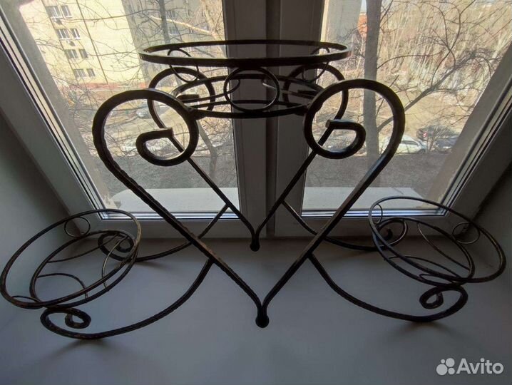 Стойка для цветов