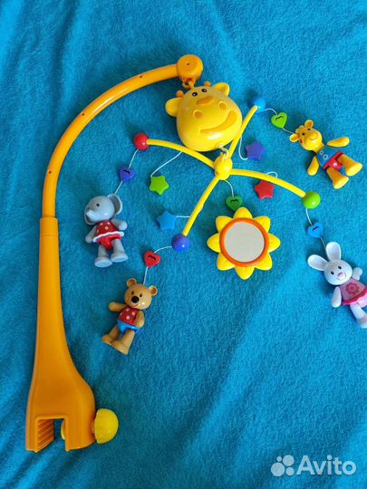 Мобиль на кроватку Жирафики