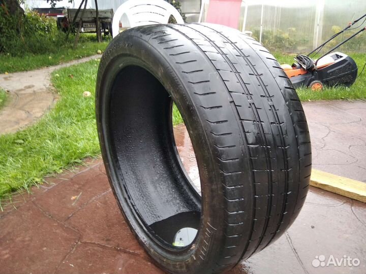 Pirelli P Zero 265/35 R18