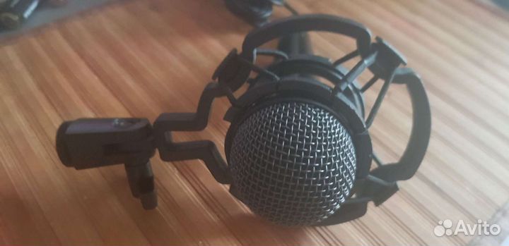 Микрофон Sony F-V120 и антивибрационный держатель