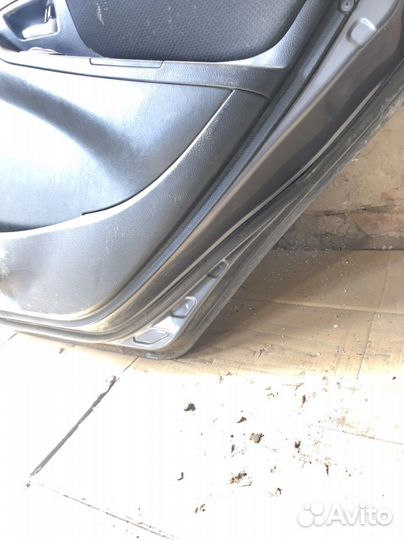 Задняя правая дверь Geely MK