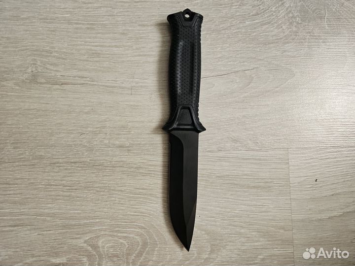 Туристический нож Gerber Strongarm